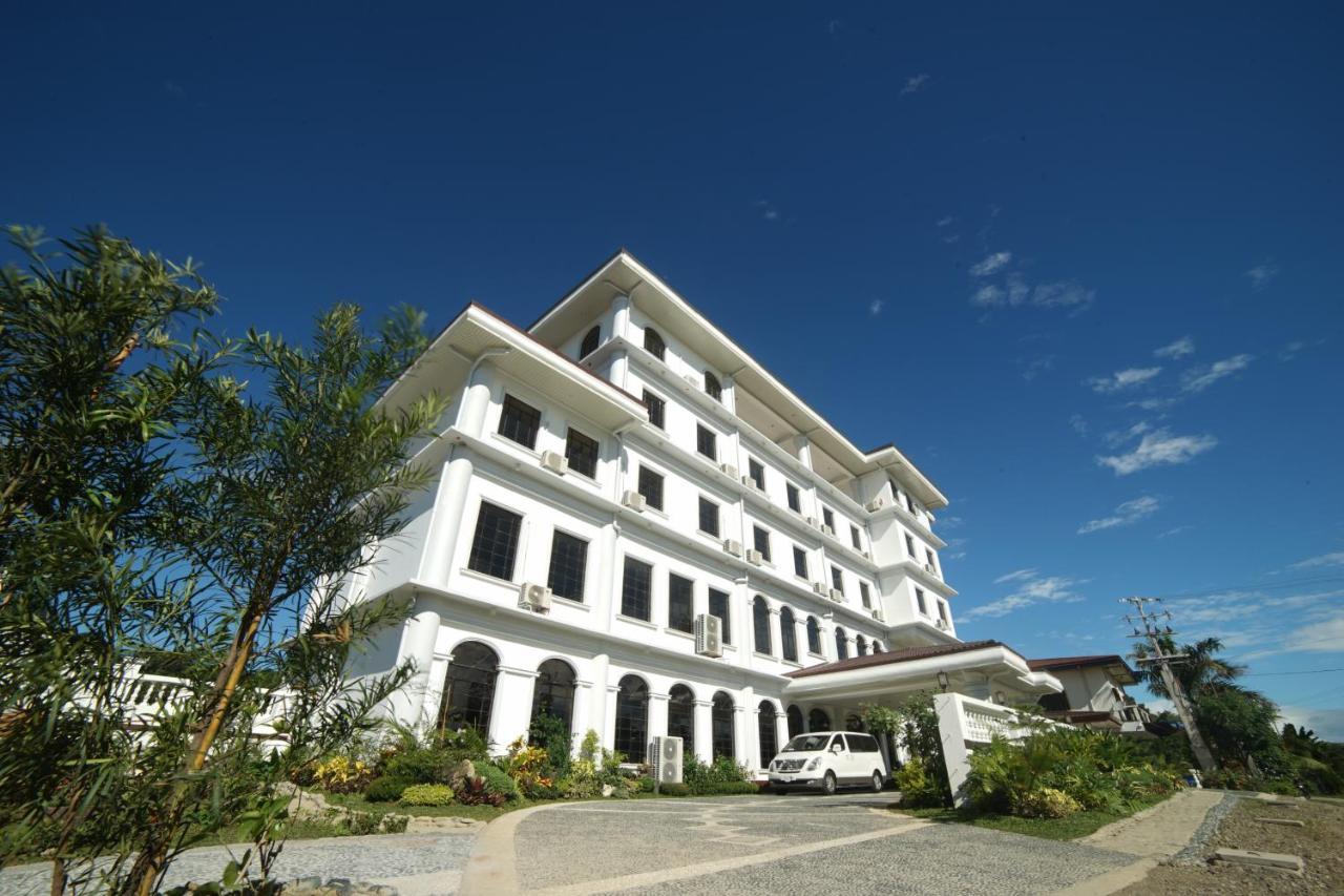 Isla De Oro Hotel Mamburao ภายนอก รูปภาพ
