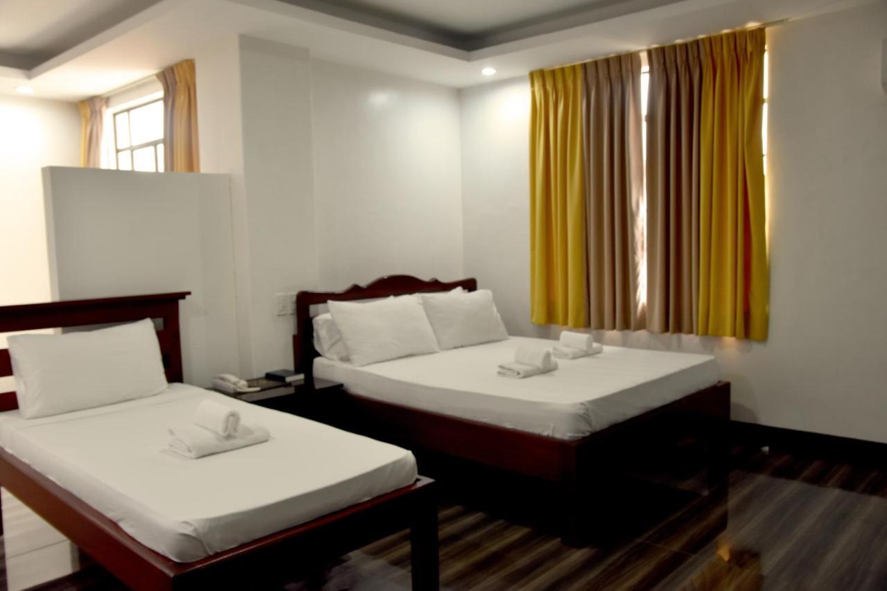 Isla De Oro Hotel Mamburao ภายนอก รูปภาพ