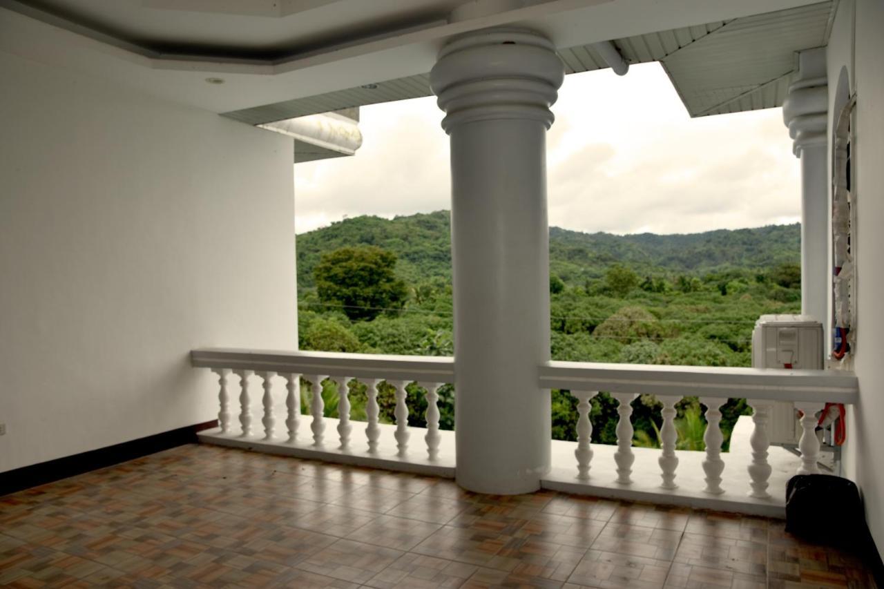 Isla De Oro Hotel Mamburao ภายนอก รูปภาพ