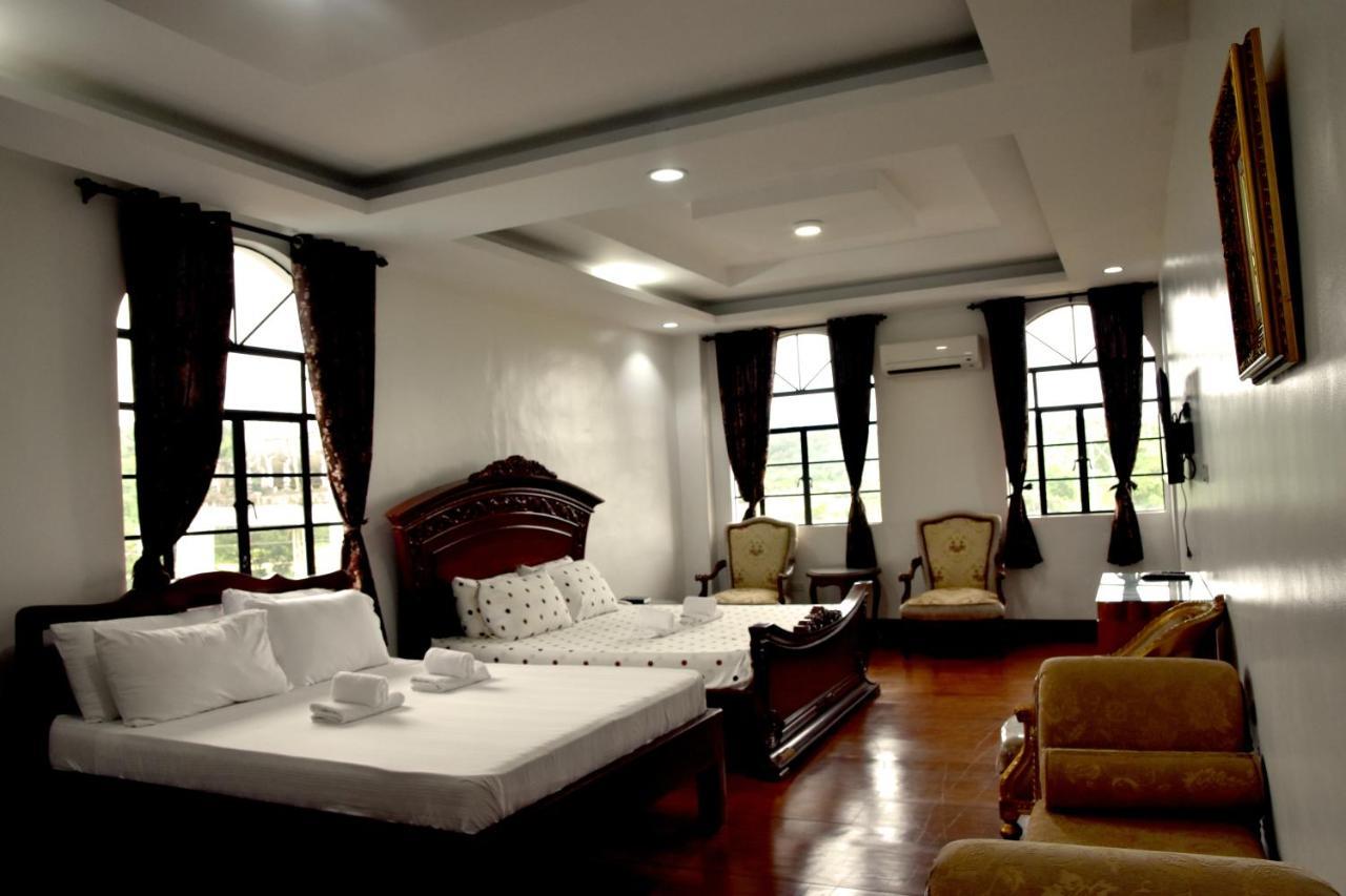 Isla De Oro Hotel Mamburao ภายนอก รูปภาพ