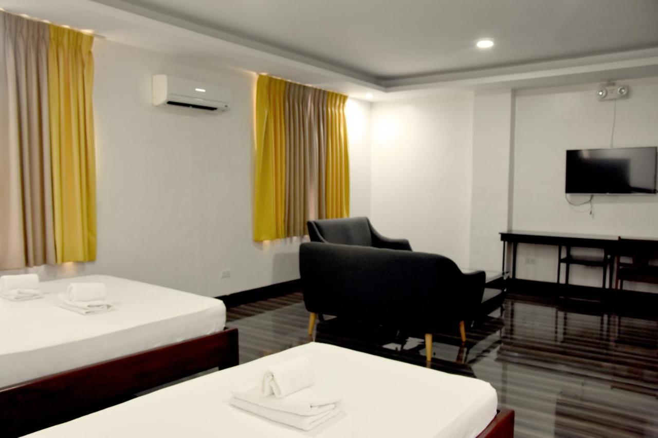 Isla De Oro Hotel Mamburao ภายนอก รูปภาพ