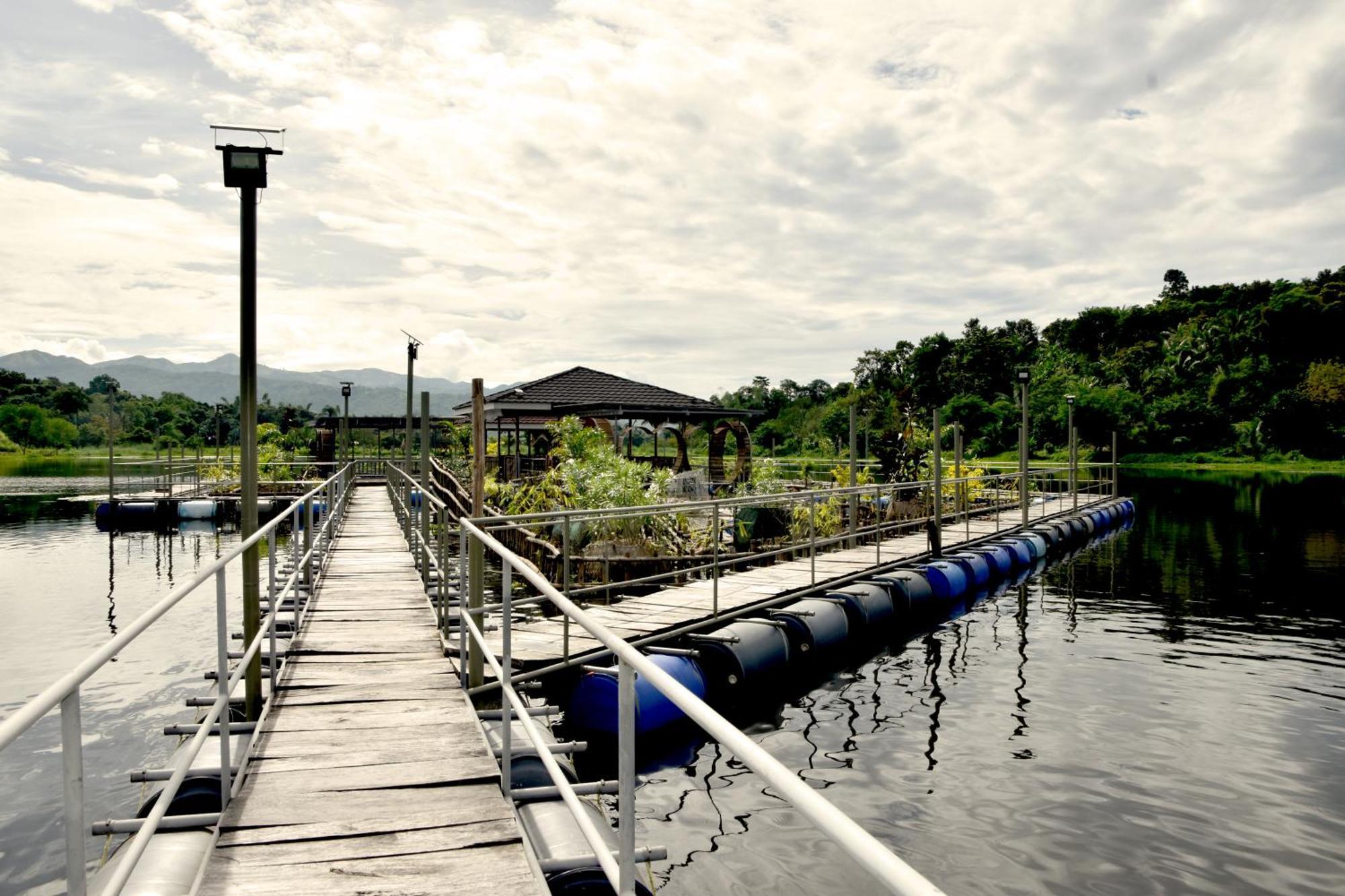 Isla De Oro Hotel Mamburao ภายนอก รูปภาพ