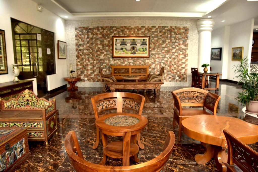 Isla De Oro Hotel Mamburao ภายนอก รูปภาพ